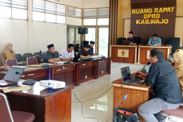 Foto Rapat Bapemperda